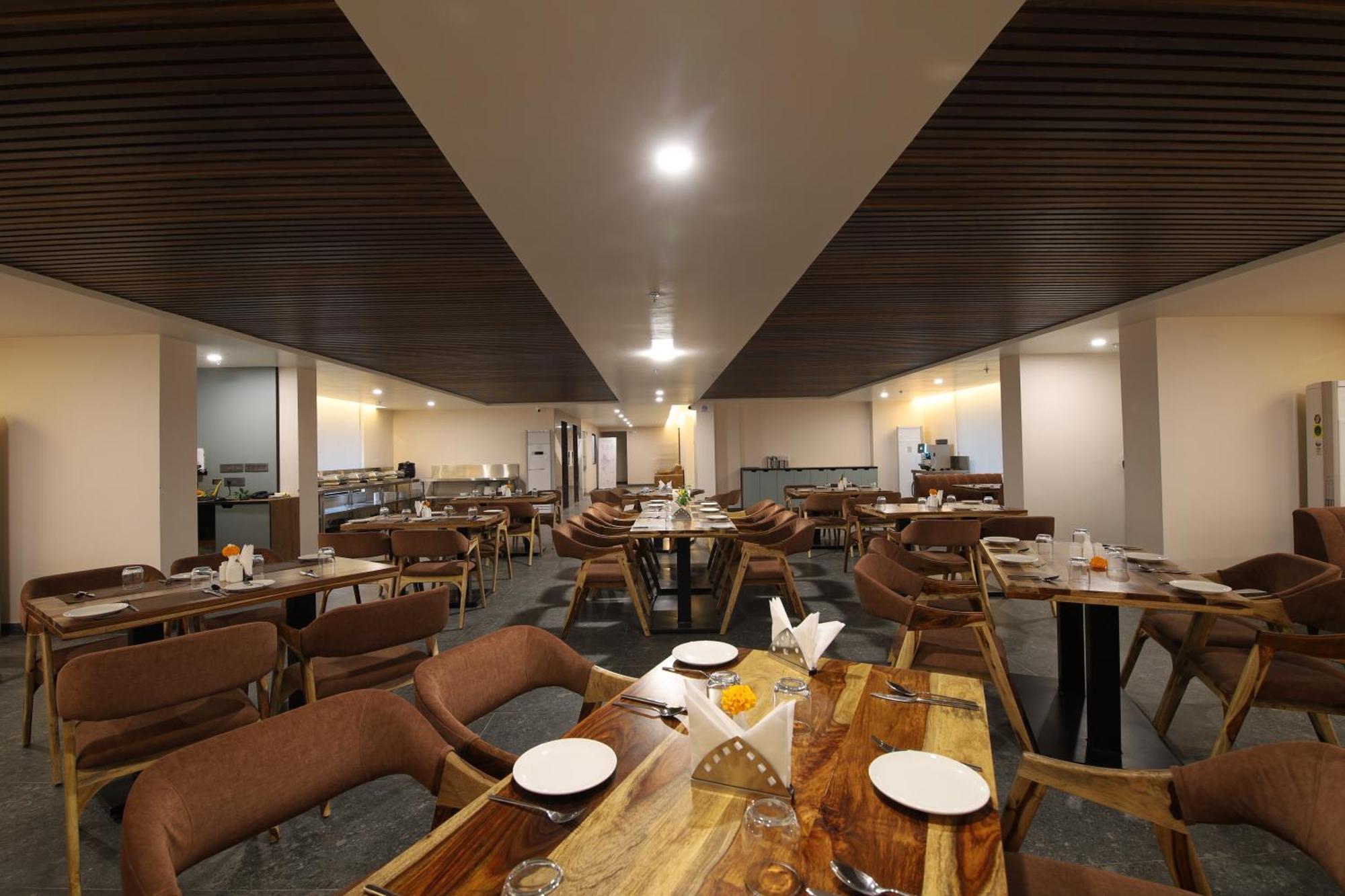 Clarks Inn Suites Jaipur Dış mekan fotoğraf