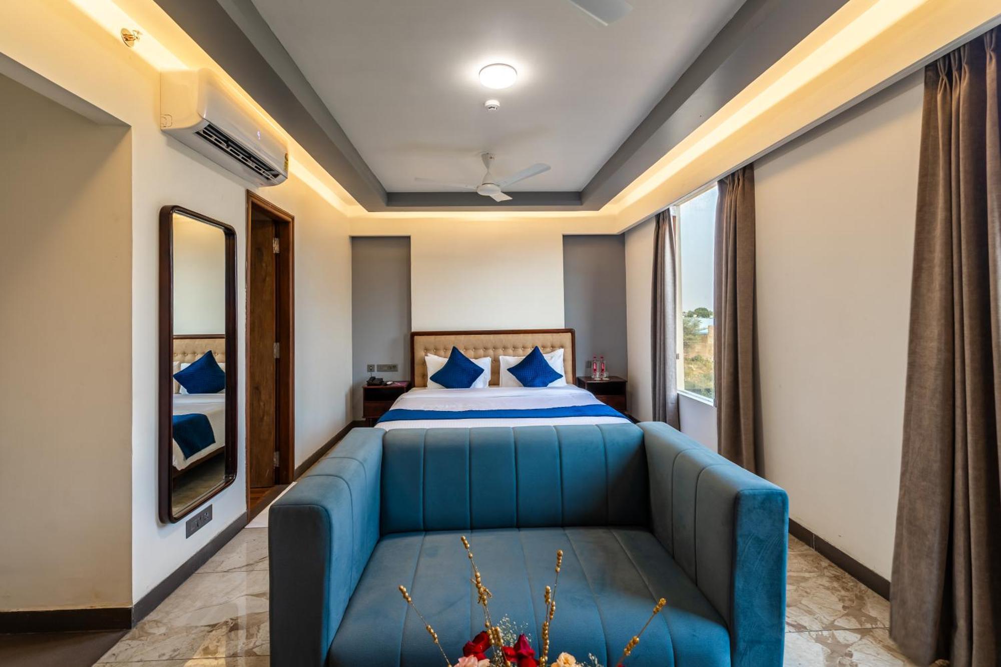 Clarks Inn Suites Jaipur Dış mekan fotoğraf